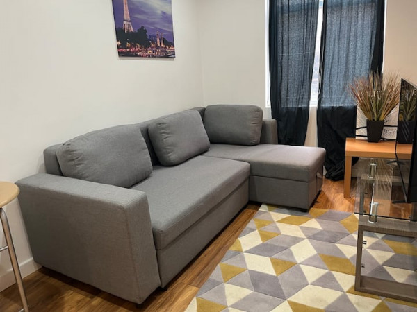 VALEE Living Red,Dewsbury